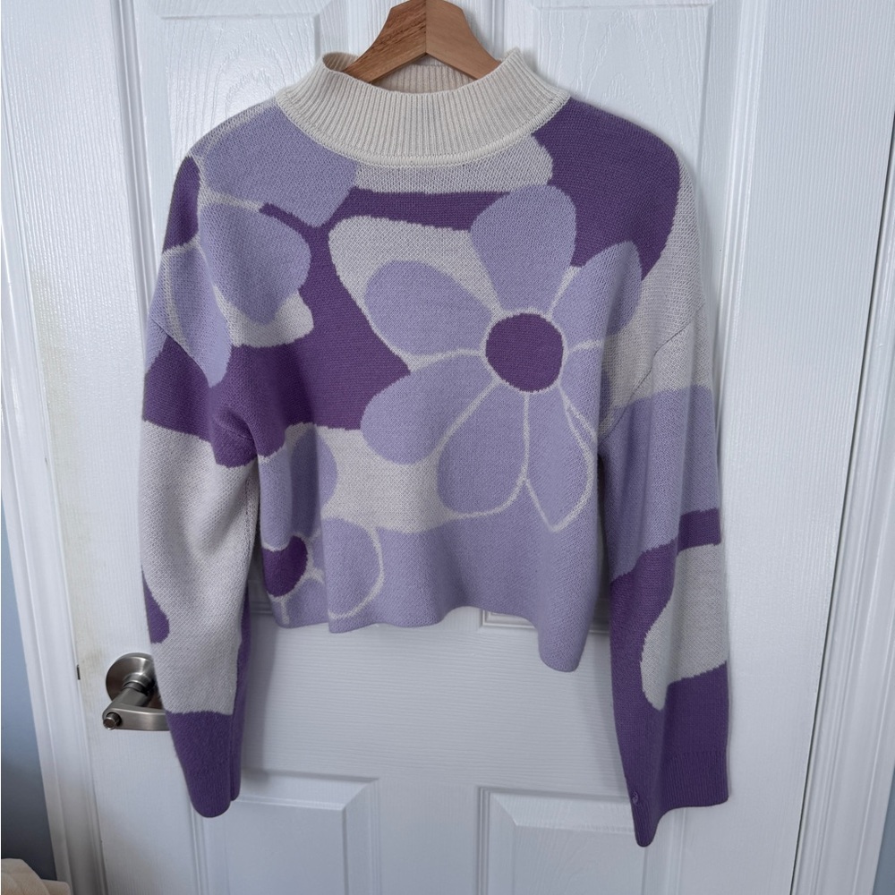 H&M Floral Patterned Purple and Cream Sweater